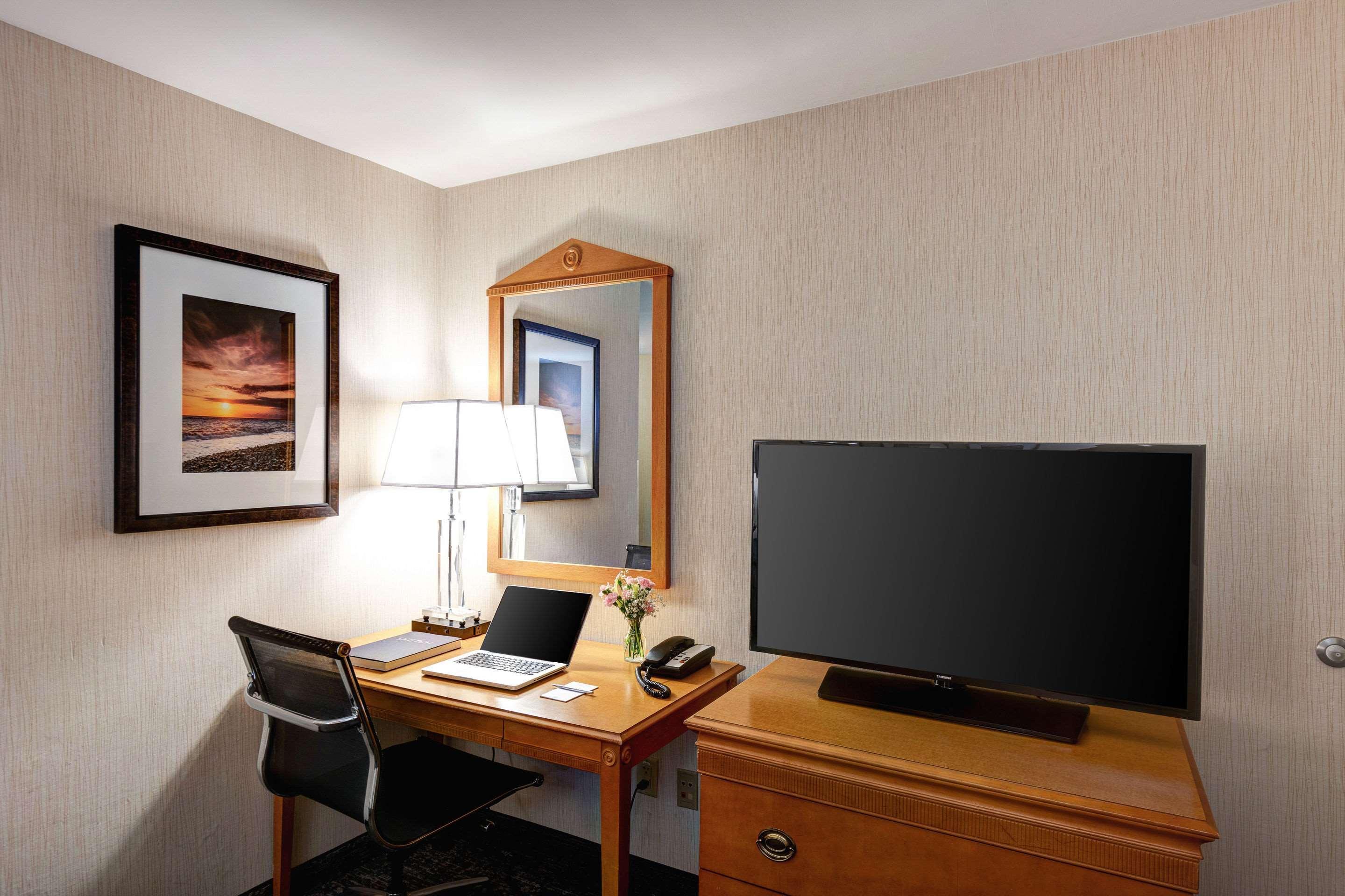 Port Inn And Suites Portsmouth, Ascend Hotel Collection מראה חיצוני תמונה