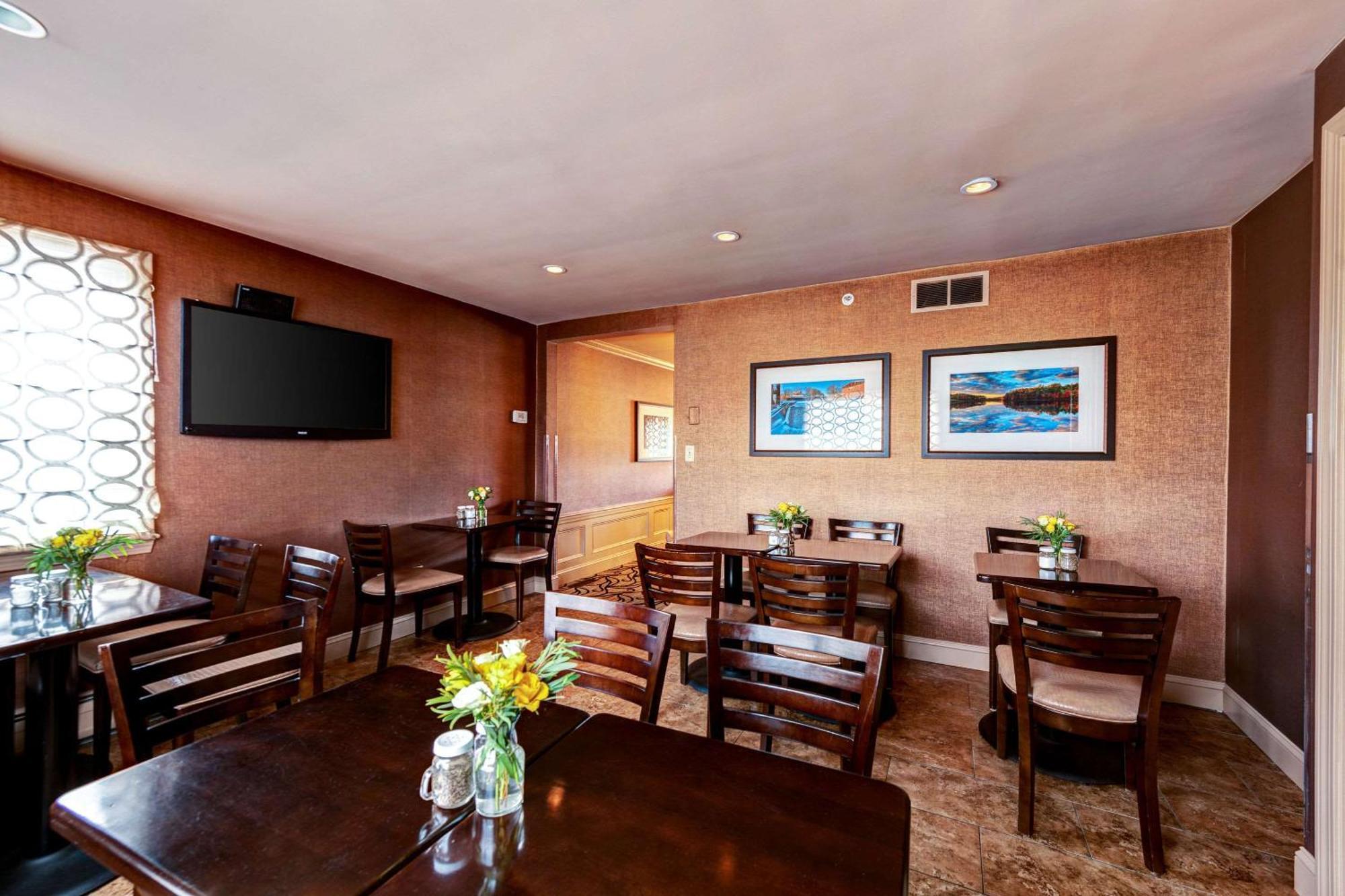 Port Inn And Suites Portsmouth, Ascend Hotel Collection מראה חיצוני תמונה