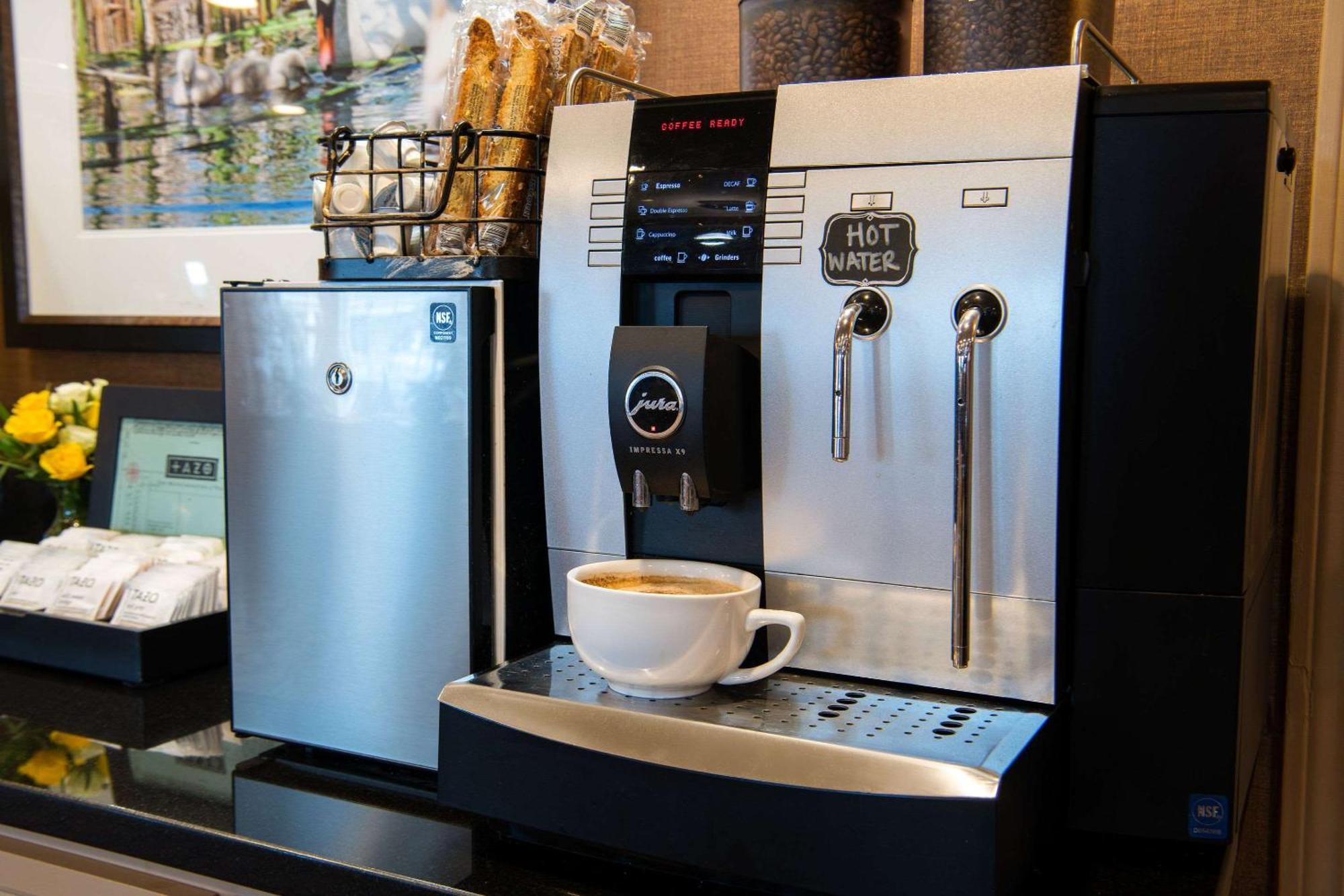 Port Inn And Suites Portsmouth, Ascend Hotel Collection מראה חיצוני תמונה