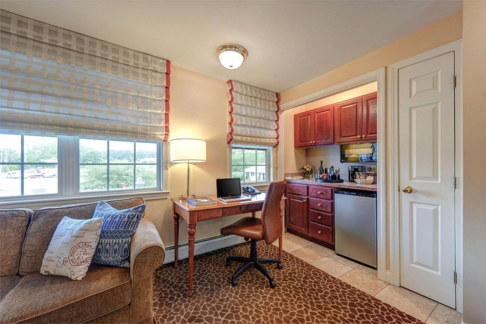 Port Inn And Suites Portsmouth, Ascend Hotel Collection מראה חיצוני תמונה