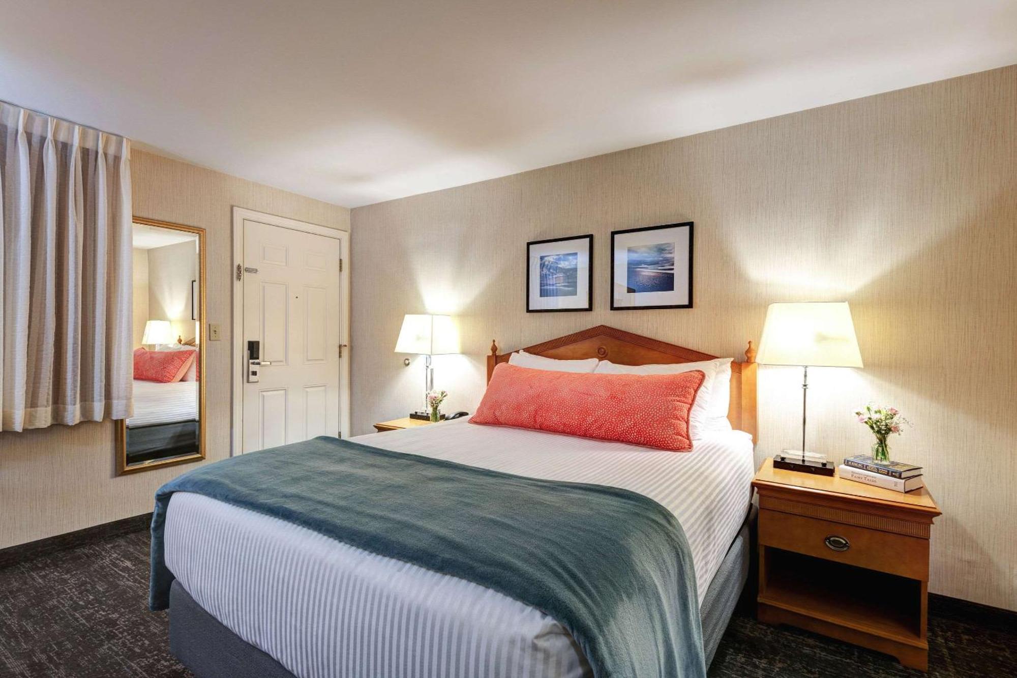 Port Inn And Suites Portsmouth, Ascend Hotel Collection מראה חיצוני תמונה