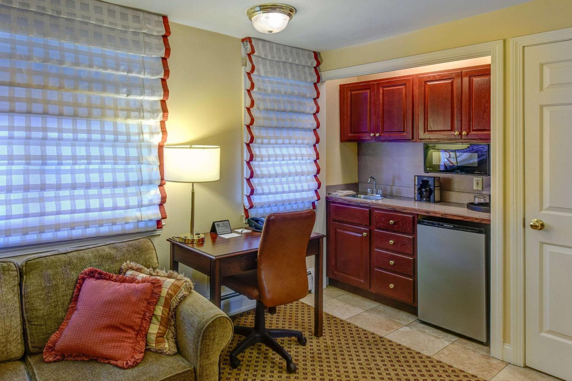 Port Inn And Suites Portsmouth, Ascend Hotel Collection מראה חיצוני תמונה