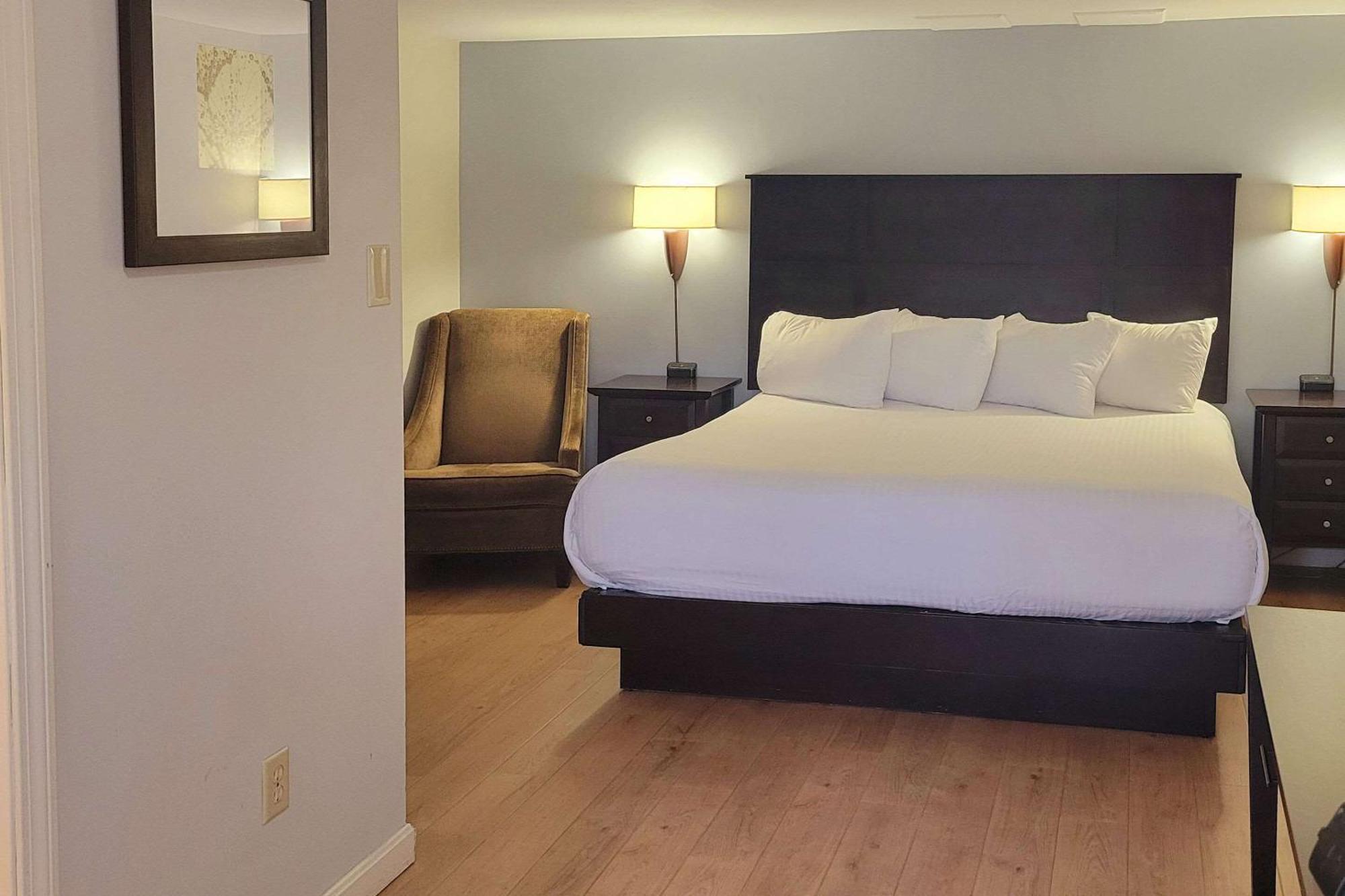 Port Inn And Suites Portsmouth, Ascend Hotel Collection מראה חיצוני תמונה